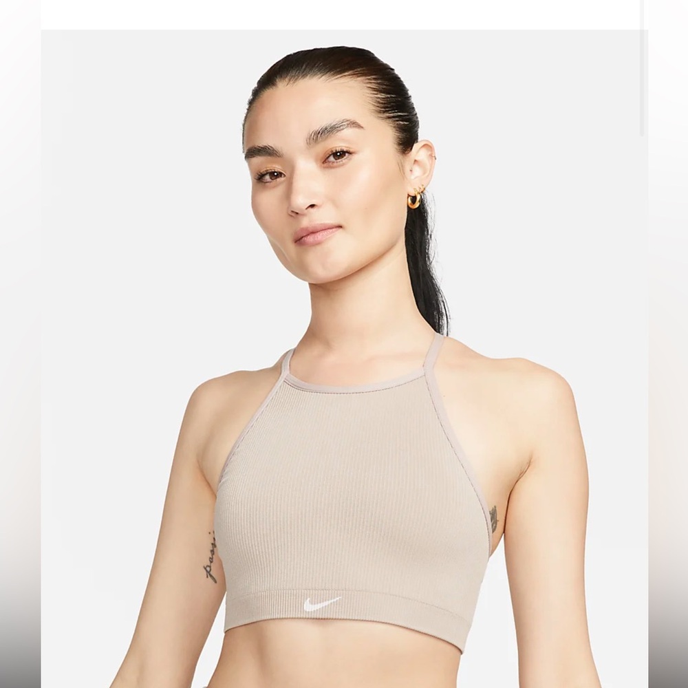 Women’s XS NWT NIKE sports bra